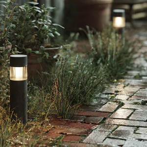 Garden path lighting